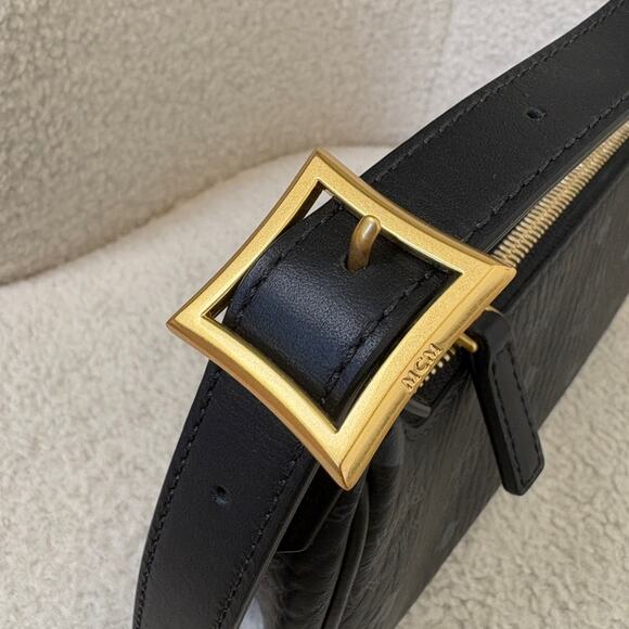 MCM Aren Small Visetos Zip Shoulder Bag - Picture 5 of 7